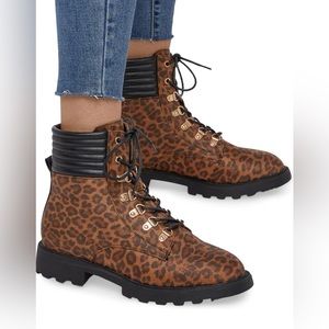 NWT Just Fab boots size 8.5.